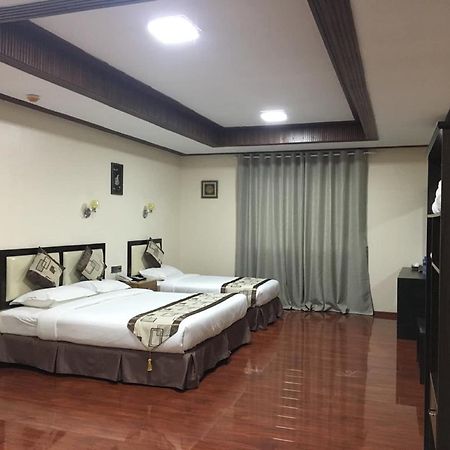 Hotel Yadanar Oo Μανταλέι Εξωτερικό φωτογραφία