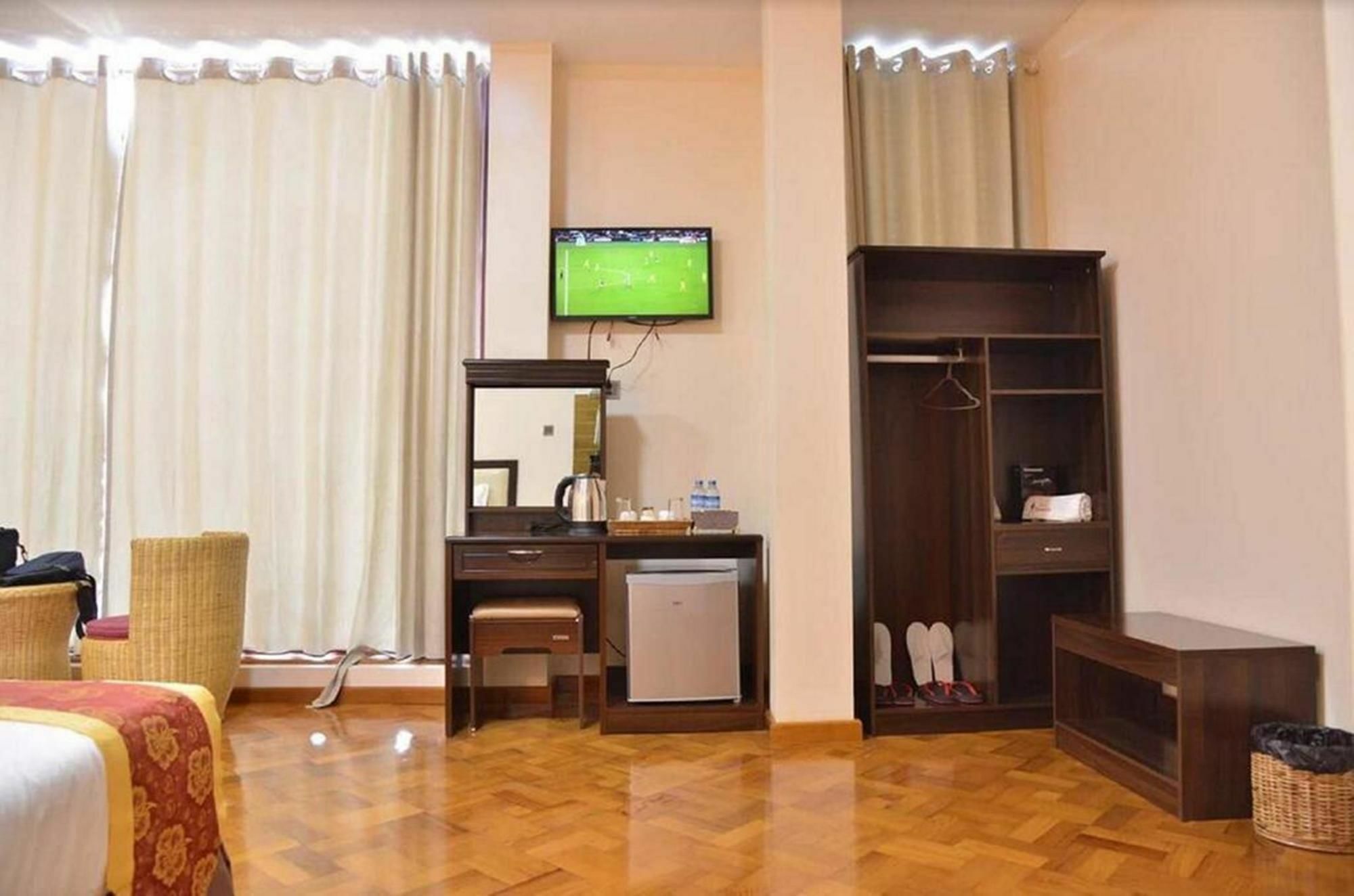 Hotel Yadanar Oo Μανταλέι Εξωτερικό φωτογραφία